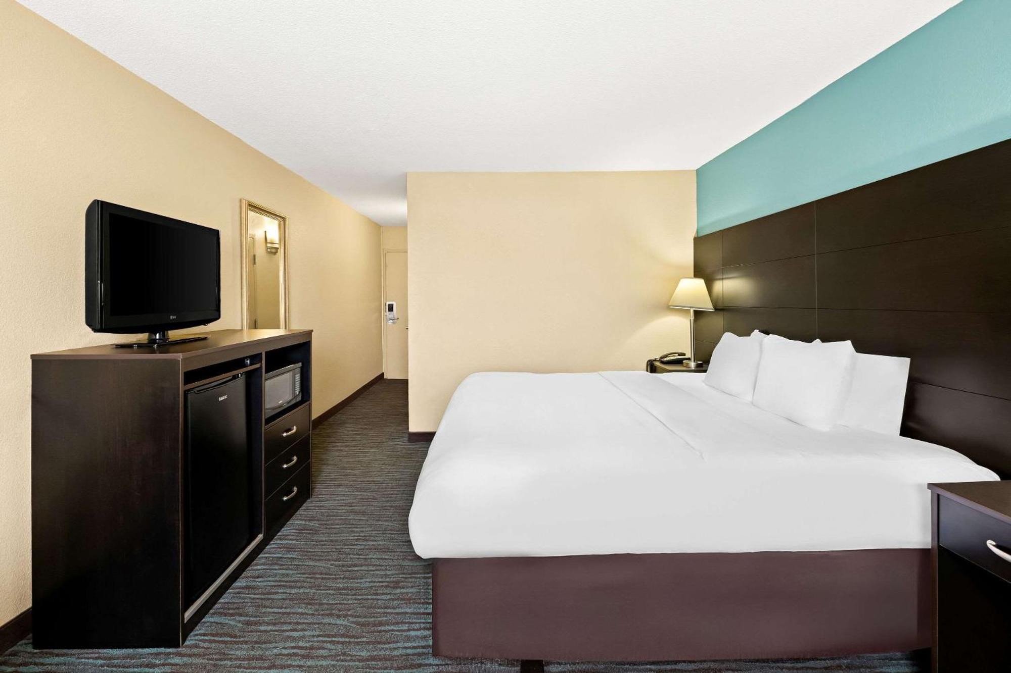 Quality Inn Dayton Airport Englewood Exterior foto